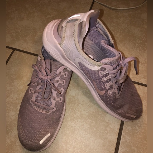 Nike Free Run Tennis Shoes - Picture 2 of 4